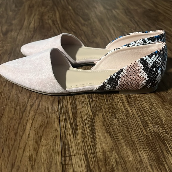 JustFab Maya flats (soft pink, blue/pink/white/black animal print back) - Picture 2 of 5